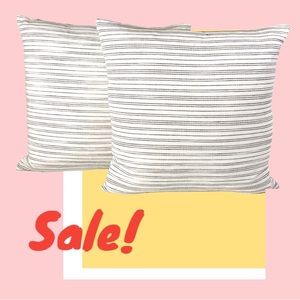 Decorative pillow white with tan stripe